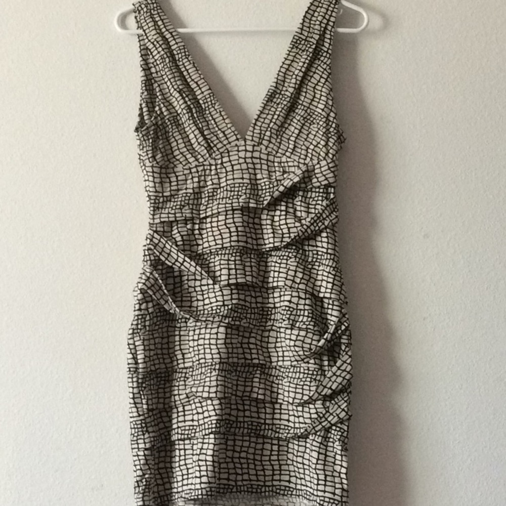 Pattern bodycon dress